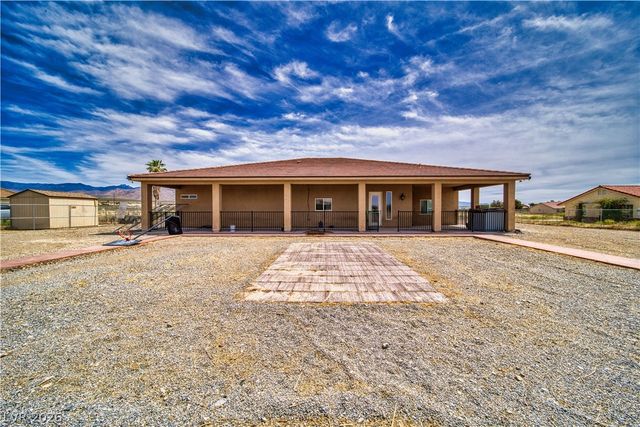 2890 Oakleaf Avenue, Pahrump, NV 89048