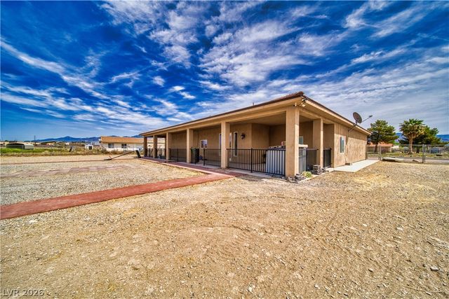 2890 Oakleaf Avenue, Pahrump, NV 89048