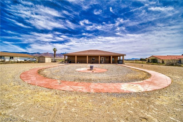 2890 Oakleaf Avenue, Pahrump, NV 89048