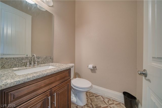 2890 Oakleaf Avenue, Pahrump, NV 89048