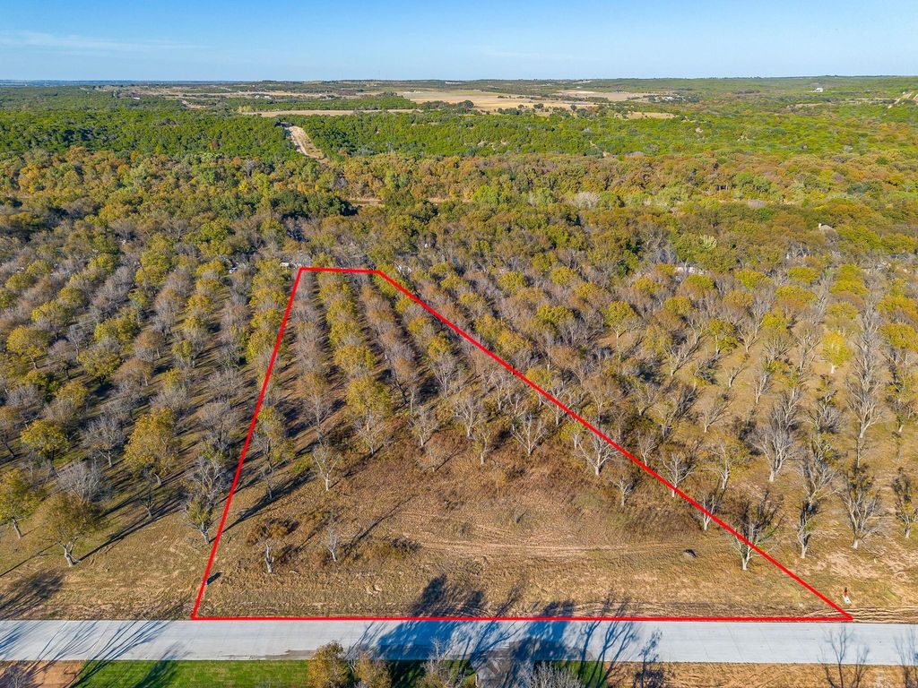 3030 E Landings N, Granbury, TX 76049 — exterior