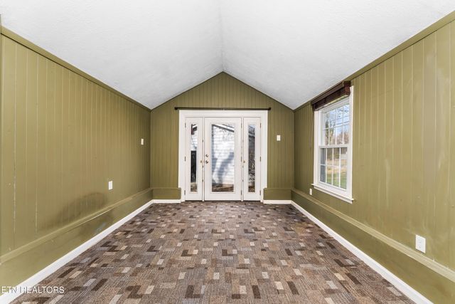 6005 Arcadia Drive, Knoxville, TN 37920