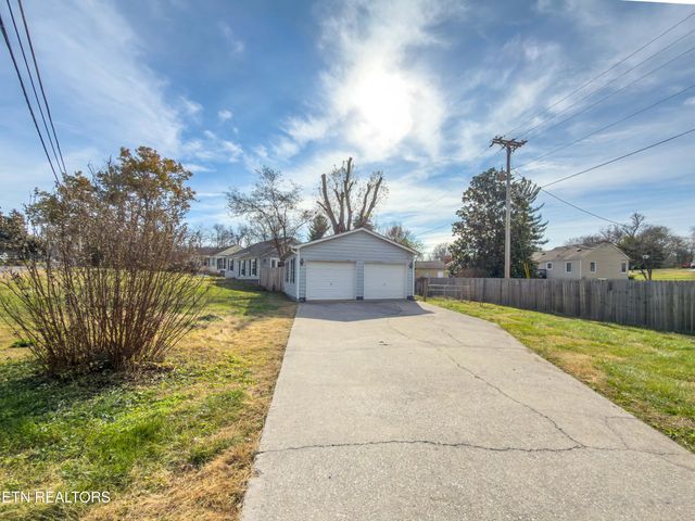 6005 Arcadia Drive, Knoxville, TN 37920