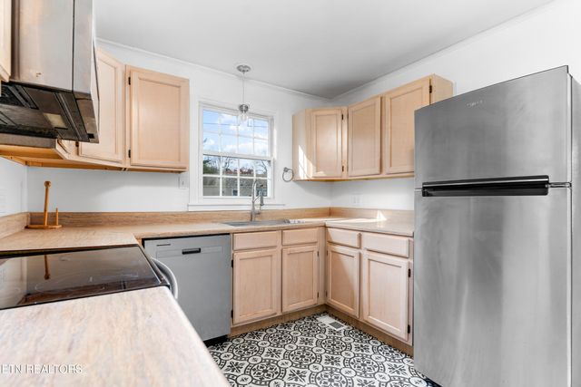 6005 Arcadia Drive, Knoxville, TN 37920