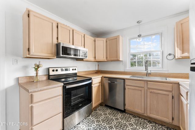 6005 Arcadia Drive, Knoxville, TN 37920