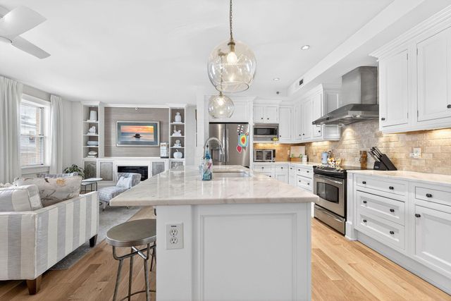 649 High Street, 202, Worthington, OH 43085