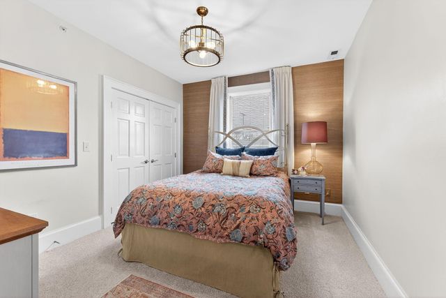 649 High Street, 202, Worthington, OH 43085