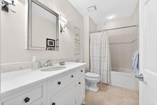 649 High Street, 202, Worthington, OH 43085