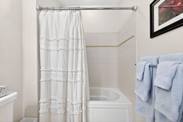 649 High Street, 202, Worthington, OH 43085