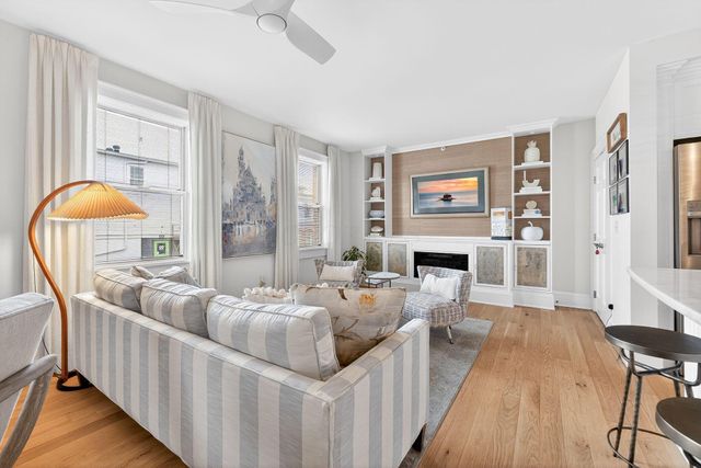 649 High Street, 202, Worthington, OH 43085