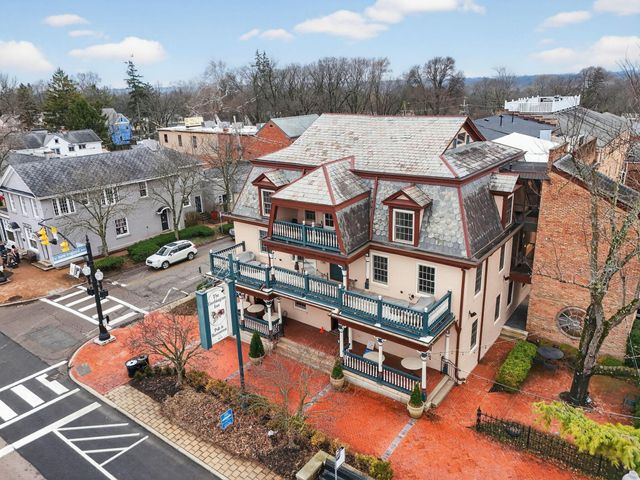 649 High Street, 202, Worthington, OH 43085