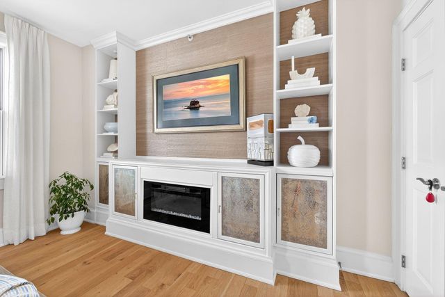 649 High Street, 202, Worthington, OH 43085