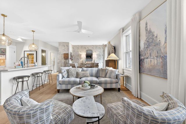 649 High Street, 202, Worthington, OH 43085