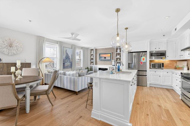 649 High Street, 202, Worthington, OH 43085