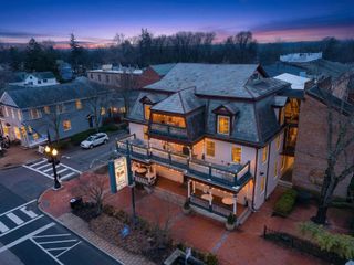 649 High Street, 202, Worthington, OH 43085