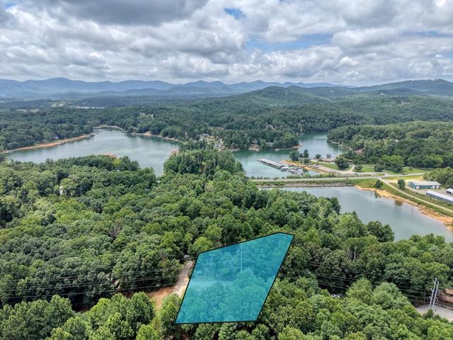 135 Deerwood Trail Road, Blairsville, GA 30512