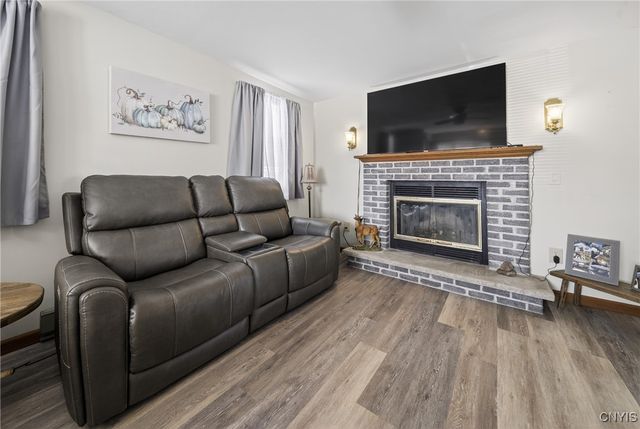 507 County Route 12, Schroeppel, NY 13132