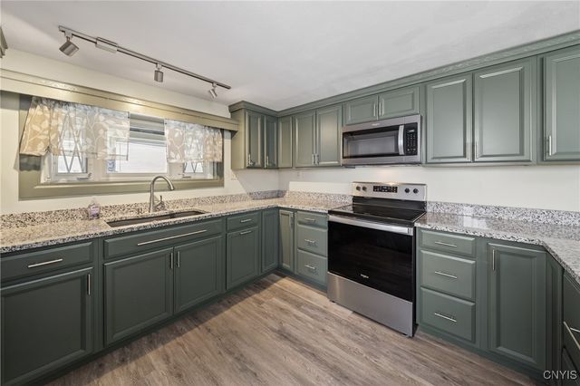 507 County Route 12, Schroeppel, NY 13132