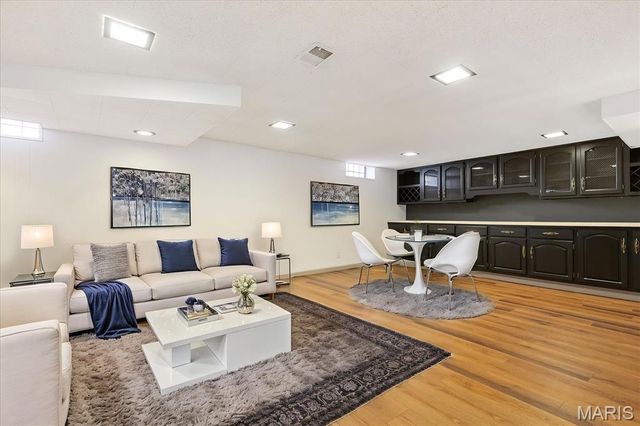 5578 Lindenwood Avenue, St Louis, MO 63109