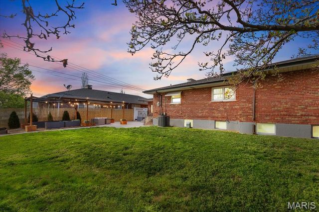 5578 Lindenwood Avenue, St Louis, MO 63109