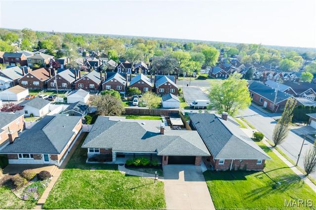 5578 Lindenwood Avenue, St Louis, MO 63109