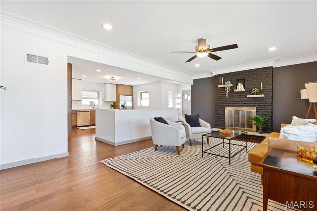 5578 Lindenwood Avenue, St Louis, MO 63109