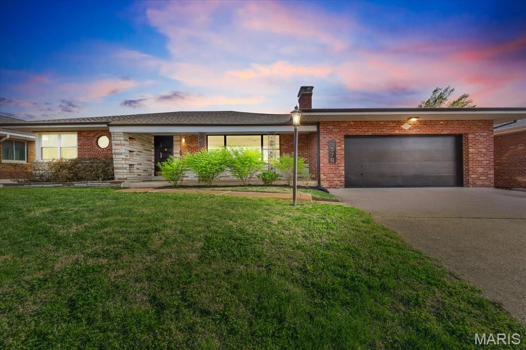 5578 Lindenwood Avenue, St Louis, MO 63109