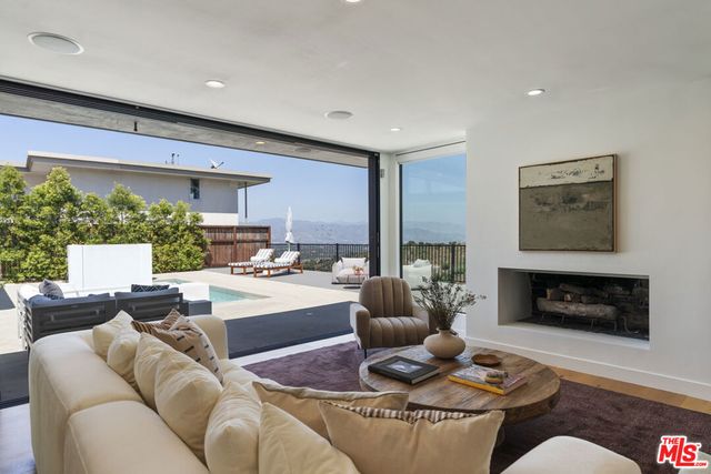 3632 Beverly Ridge Drive, Sherman Oaks, CA 91423