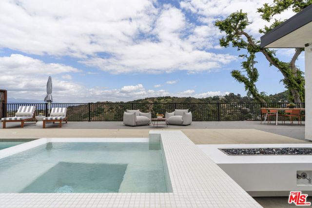 3632 Beverly Ridge Drive, Sherman Oaks, CA 91423