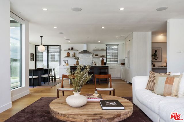 3632 Beverly Ridge Drive, Sherman Oaks, CA 91423