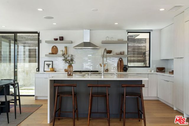 3632 Beverly Ridge Drive, Sherman Oaks, CA 91423