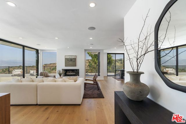 3632 Beverly Ridge Drive, Sherman Oaks, CA 91423