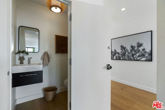 3632 Beverly Ridge Drive, Sherman Oaks, CA 91423