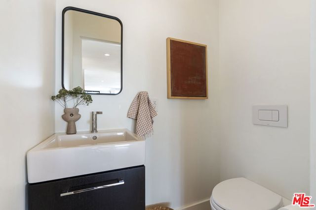 3632 Beverly Ridge Drive, Sherman Oaks, CA 91423