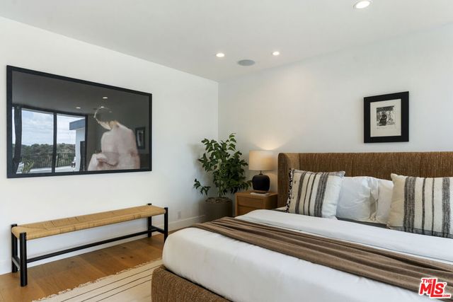 3632 Beverly Ridge Drive, Sherman Oaks, CA 91423
