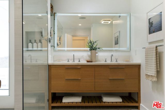 3632 Beverly Ridge Drive, Sherman Oaks, CA 91423