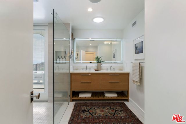 3632 Beverly Ridge Drive, Sherman Oaks, CA 91423