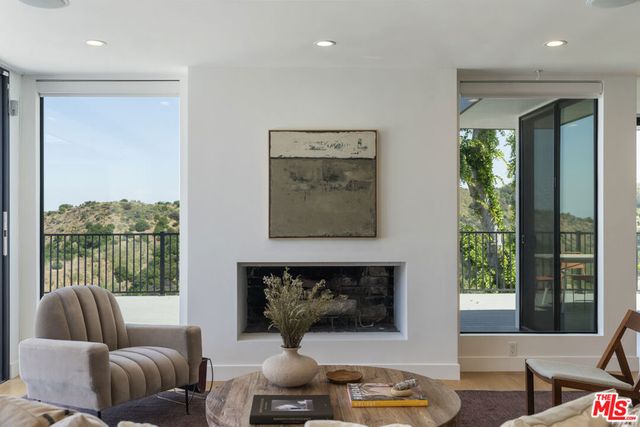 3632 Beverly Ridge Drive, Sherman Oaks, CA 91423