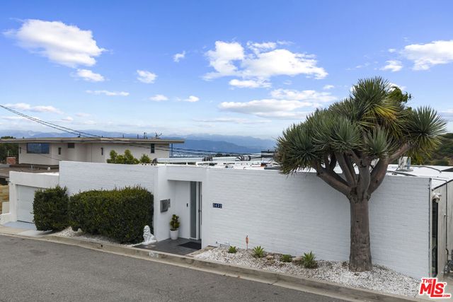 3632 Beverly Ridge Drive, Sherman Oaks, CA 91423