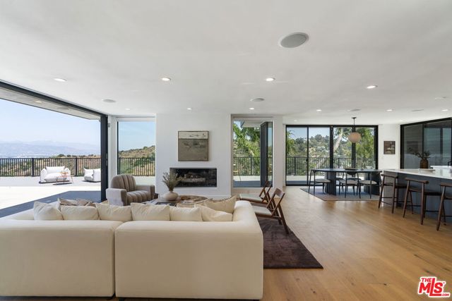 3632 Beverly Ridge Drive, Sherman Oaks, CA 91423