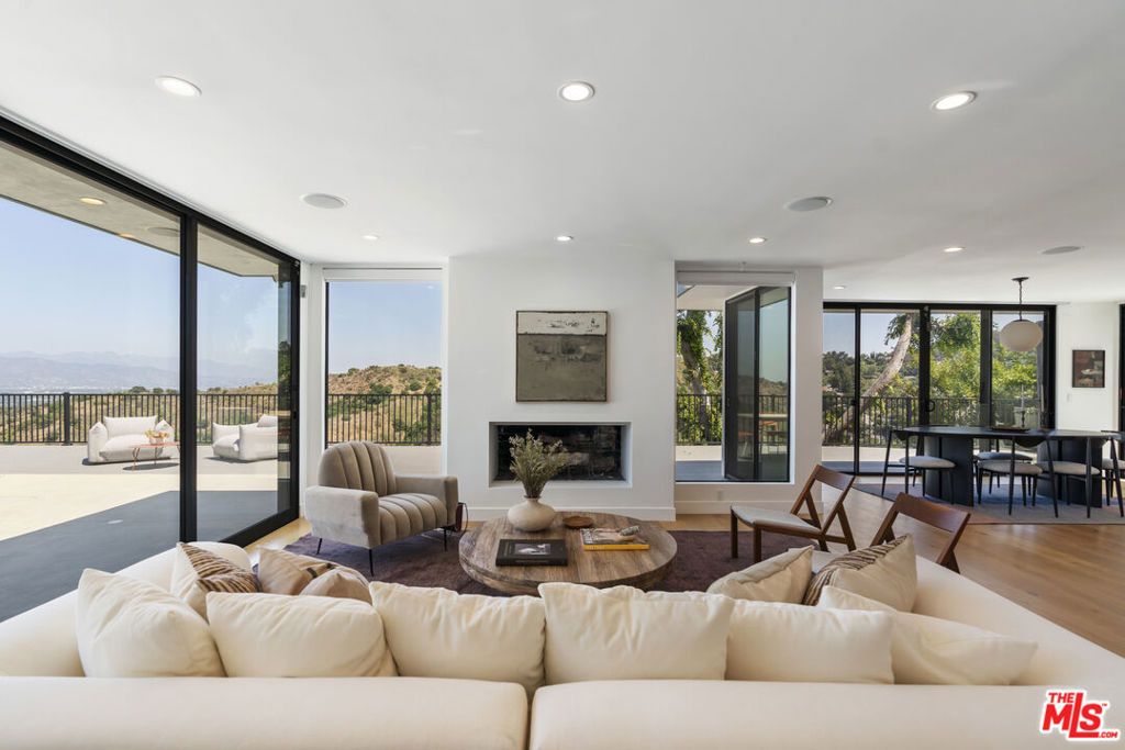 3632 Beverly Ridge Drive, Sherman Oaks, CA 91423