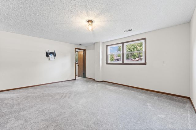 19815 Chili Avenue, Farmington, MN 55024