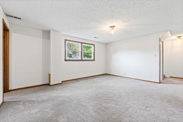 19815 Chili Avenue, Farmington, MN 55024