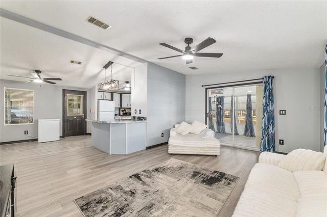 6832 NE 3RD PLACE, Ocala, FL 34470