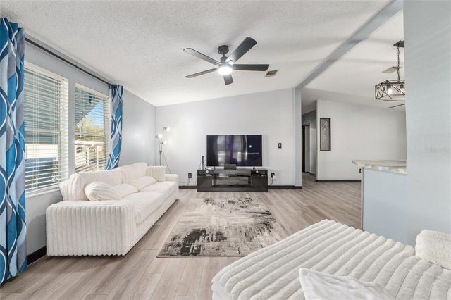 6832 NE 3RD PLACE, Ocala, FL 34470