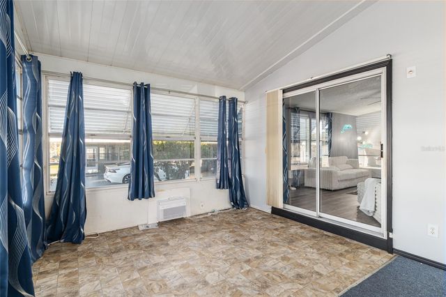 6832 NE 3RD PLACE, Ocala, FL 34470