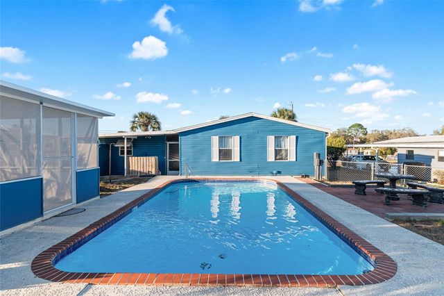 6832 NE 3RD PLACE, Ocala, FL 34470