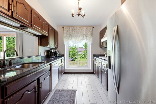 108 S Bettes Avenue, Wagoner, OK 74467
