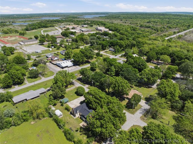 108 S Bettes Avenue, Wagoner, OK 74467