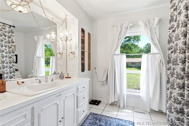 108 S Bettes Avenue, Wagoner, OK 74467